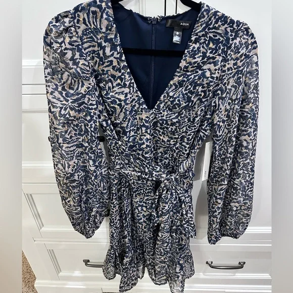 NWT Aqua Cocktail Dress Wrap Plunge Long sleeve Navy and Cream Animal Print - Picture 4 of 8